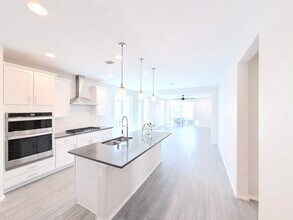 Building Photo - Modern 3 Bedroom Los Lunas Home with Refrigerated Air. Near I-25!