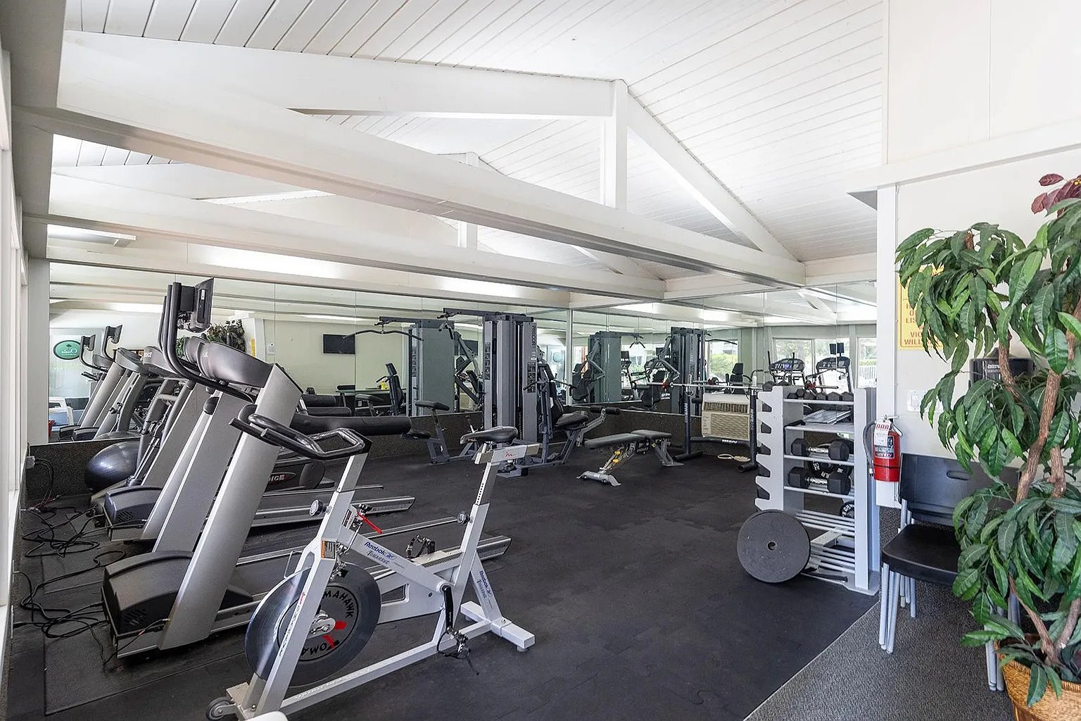 Building Photo - 701 122nd Ave NE