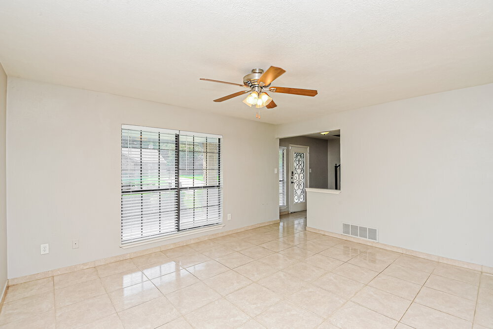 Building Photo - 7529 Ashwood Cir