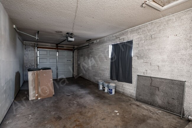 Building Photo - MOVE IN SPECIAL, $675 OFF FIRST MONTH