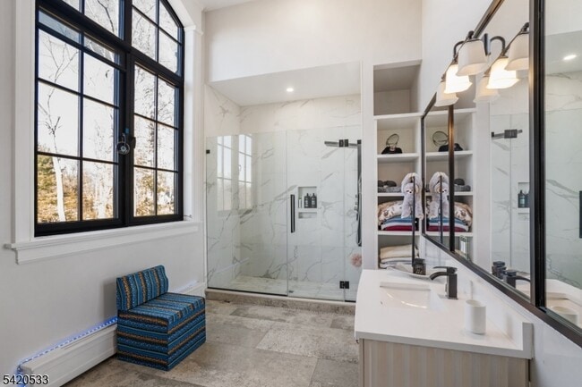 Building Photo - 6 Deer Trail Rd