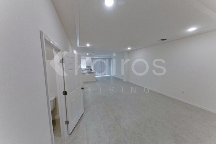 Building Photo - 4411 Paraglider Pl