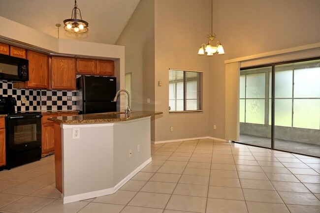 Building Photo - Spacious 3 Bedroom/2 Bath home in a gated ...