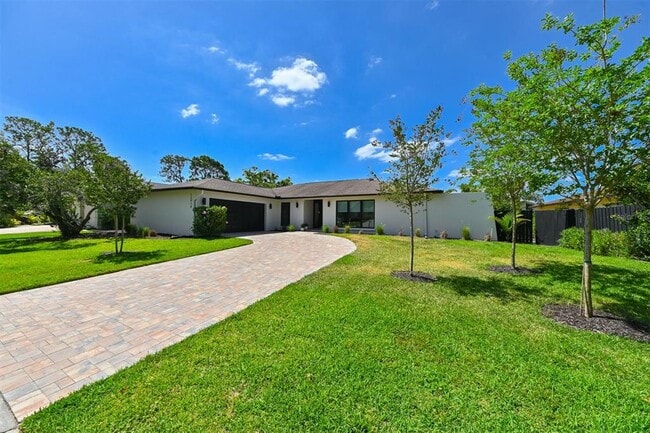 Building Photo - 13916 Wellesford Way