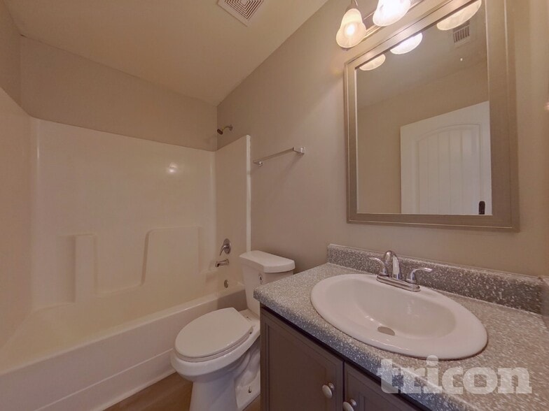 Building Photo - 110 Andrews Ct