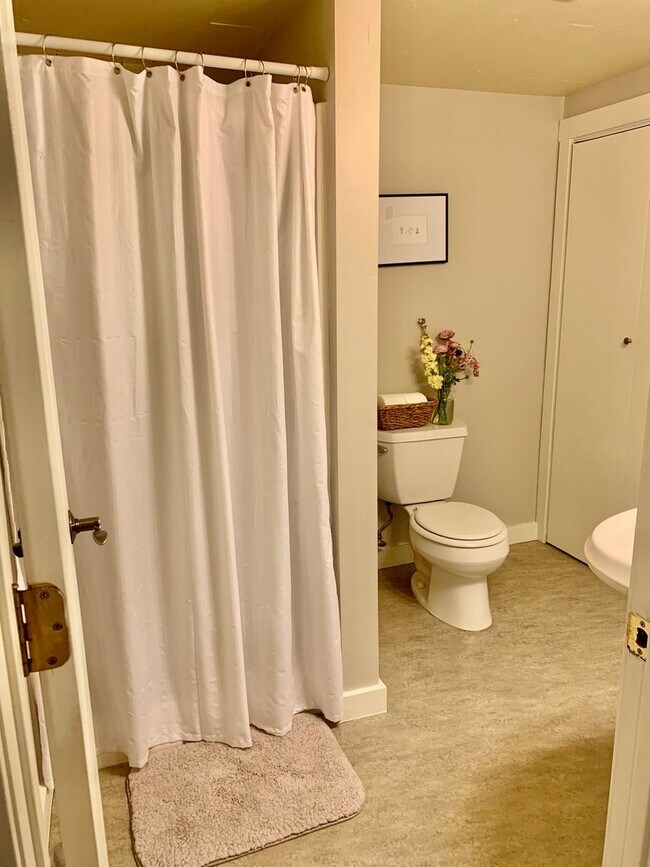 Building Photo - Charming 3 Bed, 2 Bath Craftsman in Missoula’s Coveted University Area