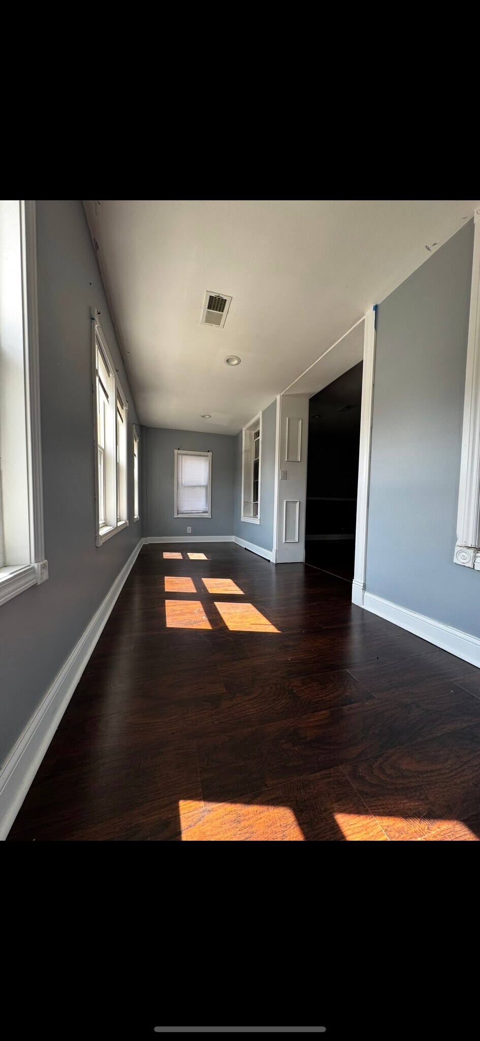 Sun Room - 162 N La Crosse Ave