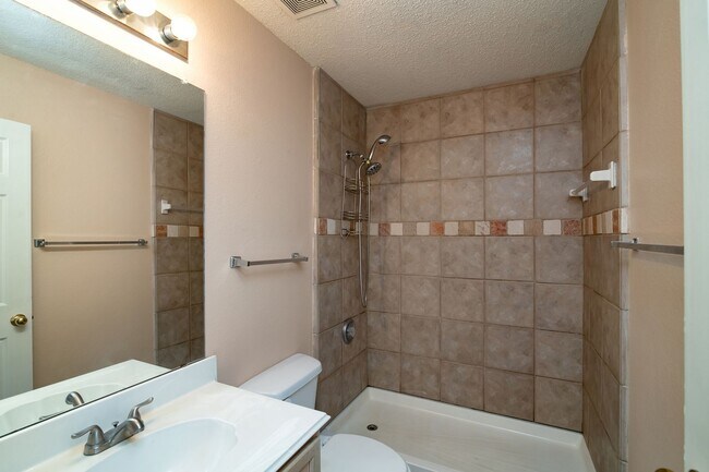 Building Photo - **Eldorado Heights**