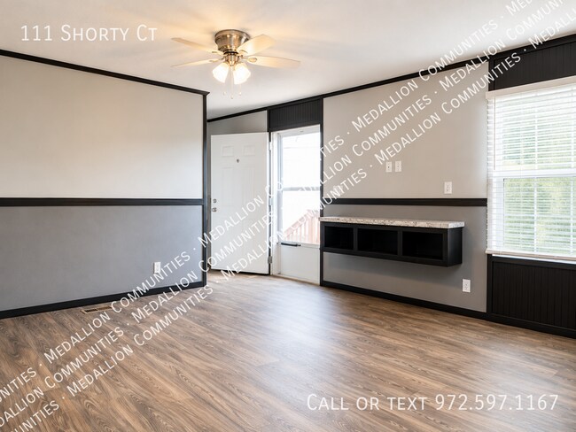 Building Photo - 111 Shorty Ct