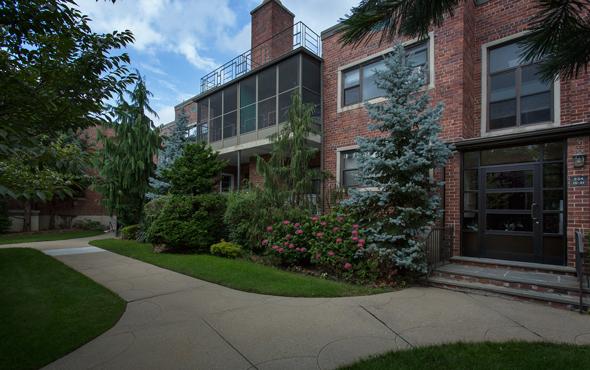 Building Photo - Fairfield Cedarhurst Court