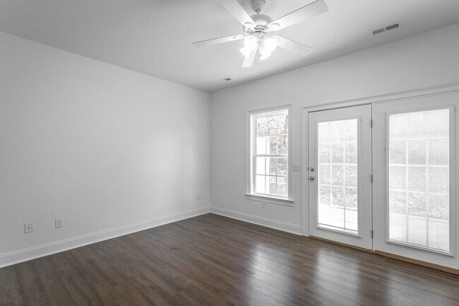 Building Photo - 7500 Noah Reid Rd