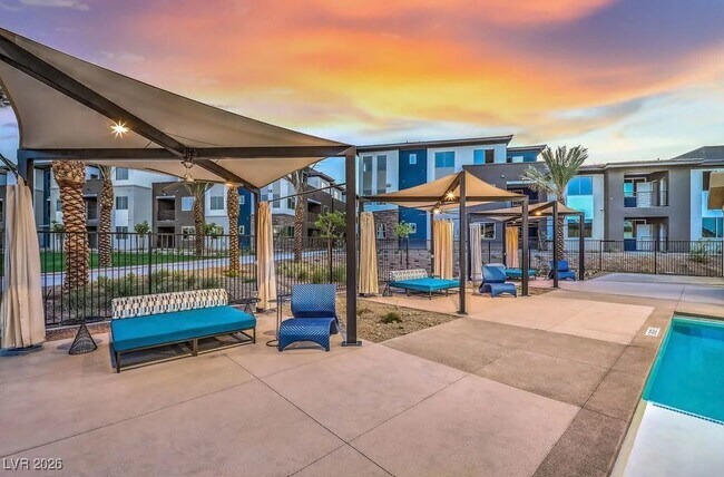 Building Photo - 4555 Camino Al Norte