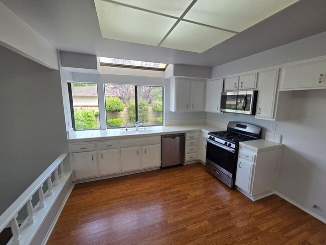 Building Photo - Stunning Via Verde home!