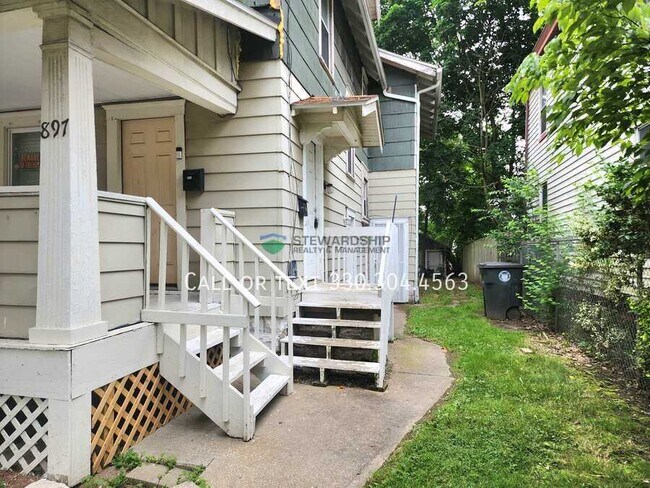 Building Photo - 897 Avon St