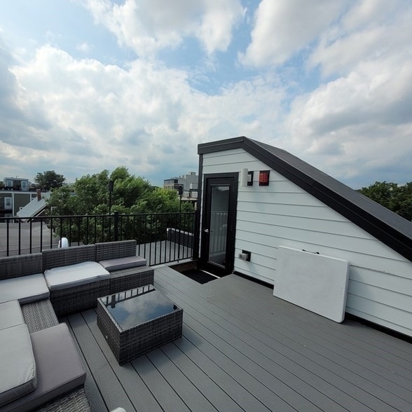 Building Photo - 49 Rogers St