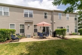 Building Photo - 3907 Blackstone Dr