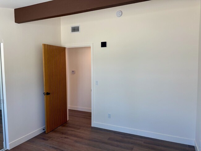 Building Photo - 8842 Quakertown Ave