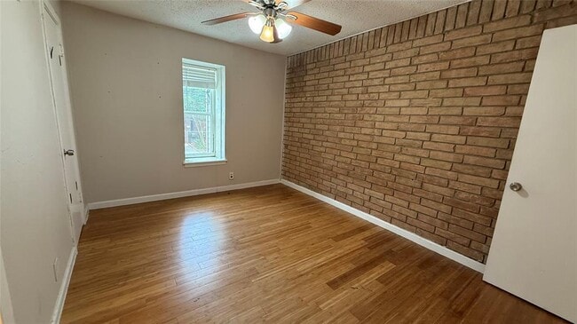 Building Photo - 710 Colquitt St