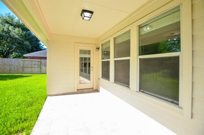Building Photo - 2219 Gable Hollow Ln