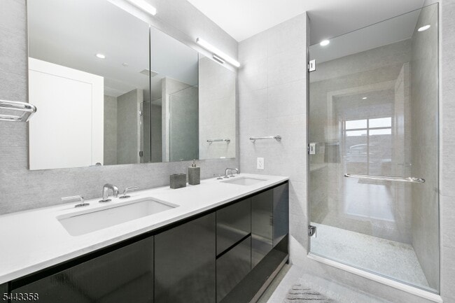 Building Photo - 30 Melrose Terrace