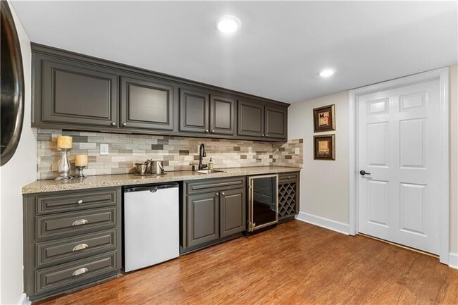 Building Photo - 345 Dogwood Trail