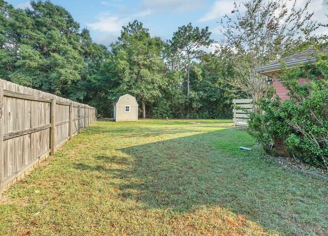 Building Photo - 5897 Saratoga Dr