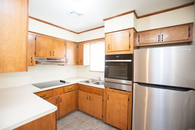 Building Photo - 7400 L St