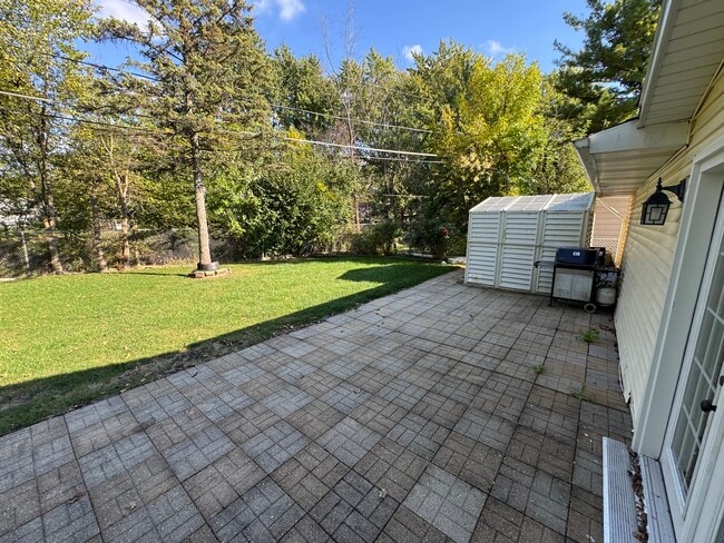 Building Photo - 7101 Longmeadow Ln