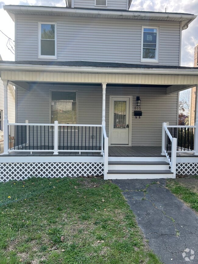 Building Photo - 815 Grove St