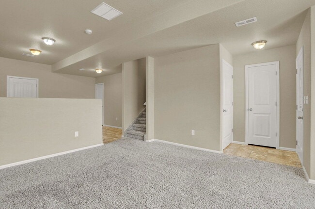 Building Photo - 1810 Final View Aly