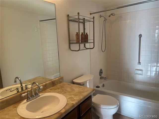 Building Photo - 13890 E Marina Dr