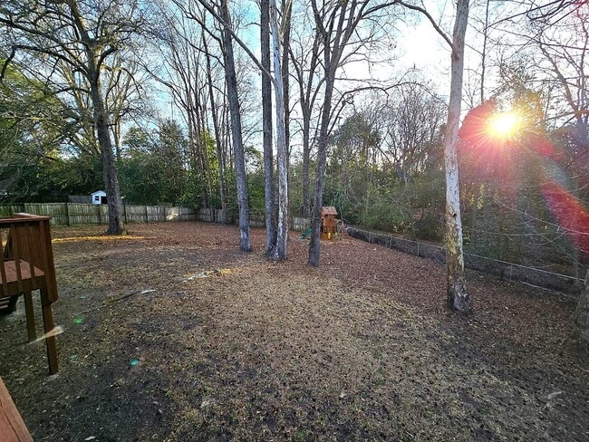 Building Photo - 740 Marigold St