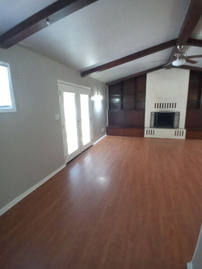 Building Photo - 1817 Breckenridge Dr