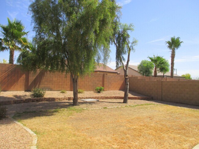 Building Photo - New Listing in Buckeye