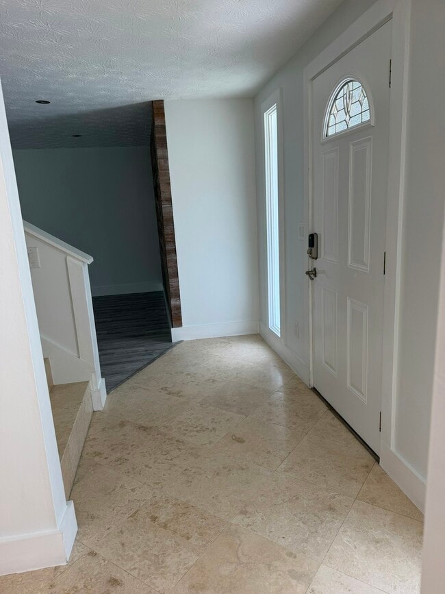 Building Photo - 4123 Lazy Hollow Ln N