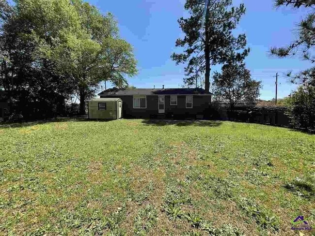 Building Photo - 111 Nix Way