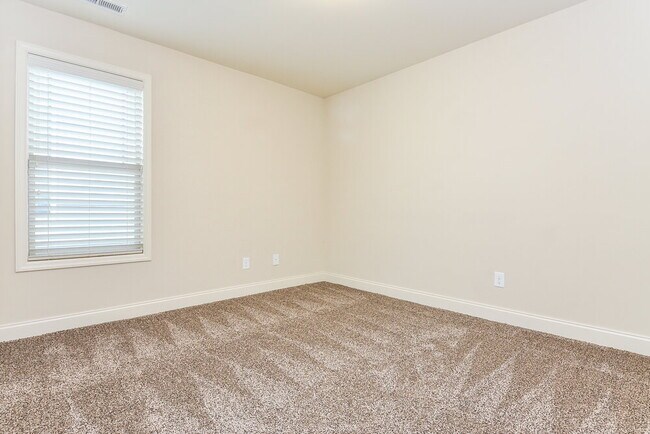 Building Photo - 12 Wensley Ct