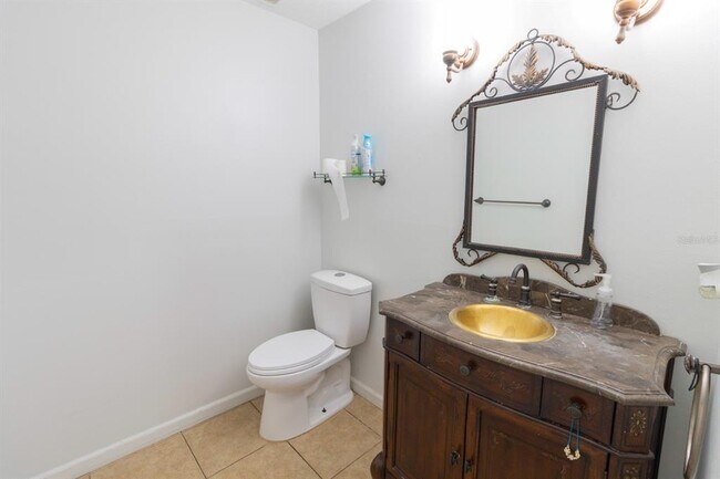 Building Photo - 603 Angelica Pl