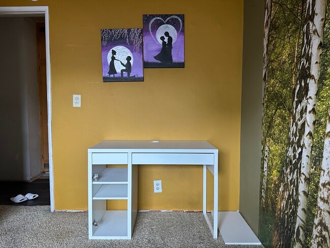 Building Photo - 3217 Knoll Way