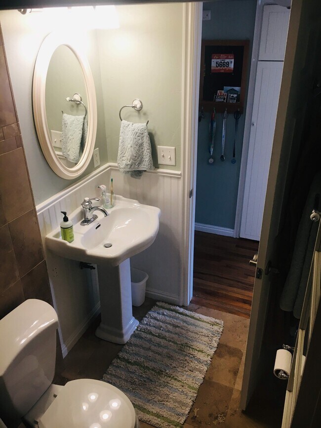 Building Photo - 1257 E 200 S