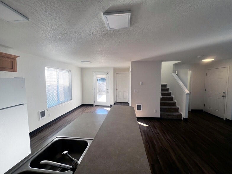 Building Photo - 1131 2nd St NW