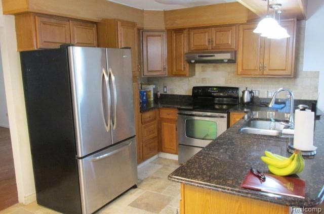 Building Photo - 18044 Edgefield Dr