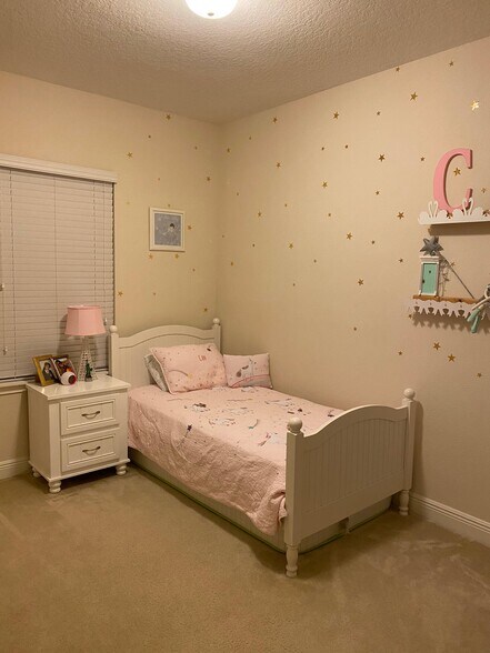 Building Photo - 6549 Calamondin Dr