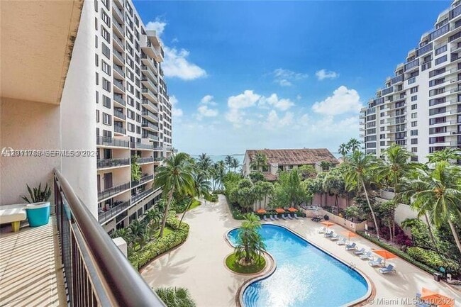 Building Photo - 540 Brickell Key Dr