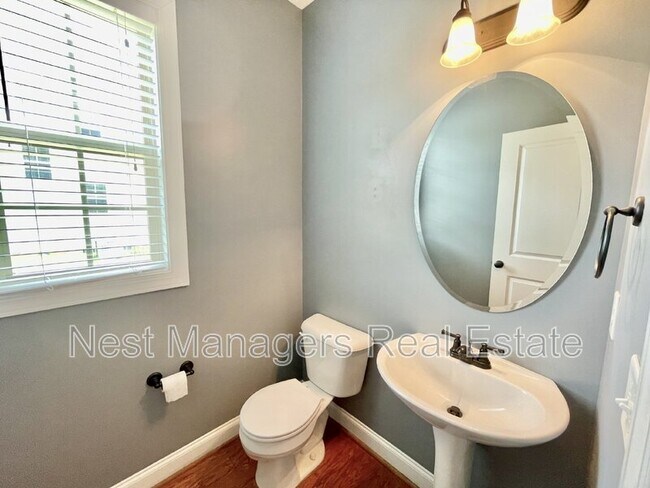 Building Photo - 4033 Hunting Path Dr