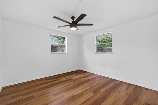 Building Photo - Beautiful 2 Bedroom, 2 Bathroom, 1 Car Garage home for rent.
