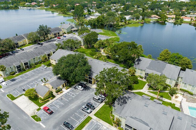 Building Photo - Charming 3-Bedroom, 2-Bathroom Condo in De...