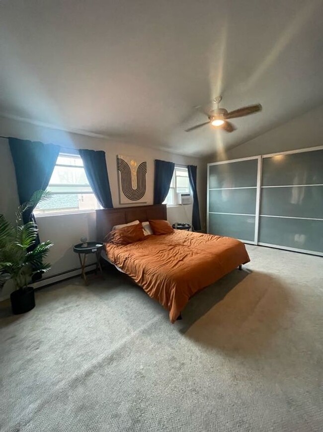 Building Photo - LOCATION LOCATION!! Contemporary & Updated...