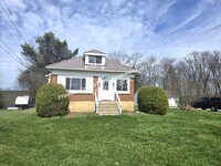 Building Photo - 1425 Barclay Hill Rd