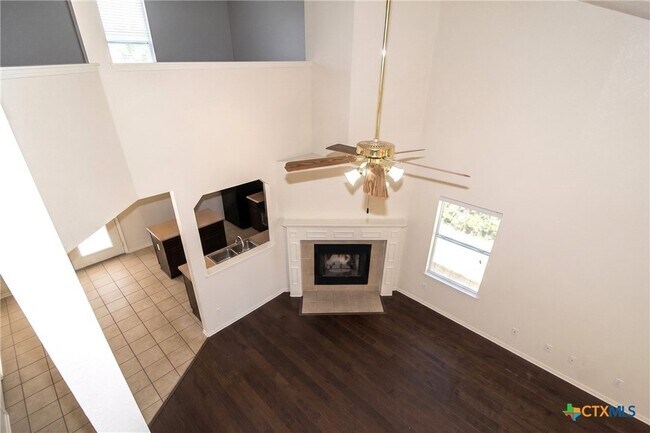 Building Photo - 5611 Bertha Dr
